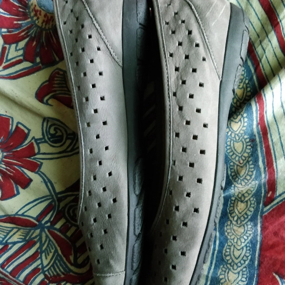 Gabor Hovercraft grey suede ballet flats 6… - Picture 3 of 8